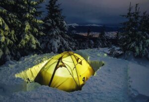 How to insulate the floor of the tent during the winter